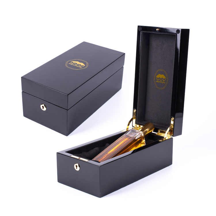McPerfumeBox005 (1).jpg