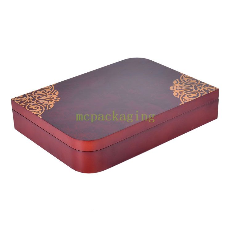 Elegantes cajas de regalo en relieve de madera