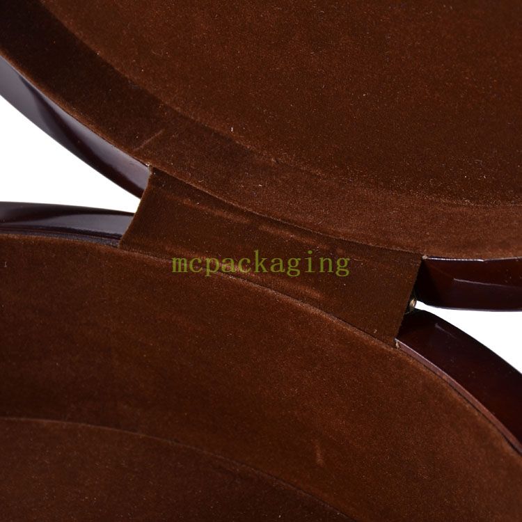KSA Jeddah Season Moon Shape Wood Chocolate Fechas de chocolate GFT Display en Dubai