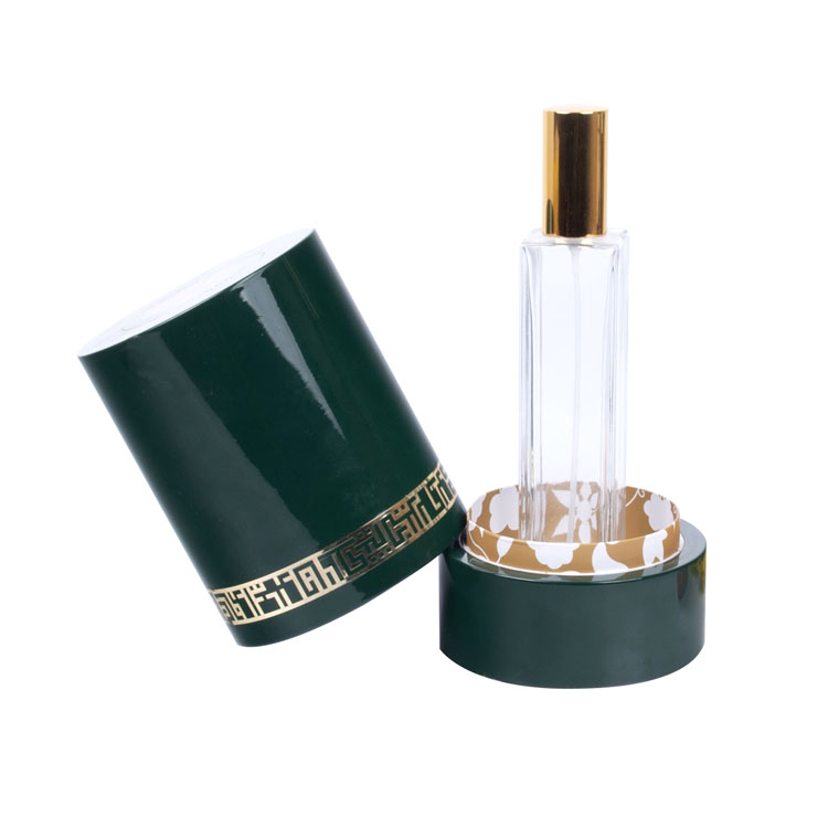 Etiqueta de metal redonda con decoración de borde y patrones, pintura de piano verde, caja de madera de perfume de alta gama