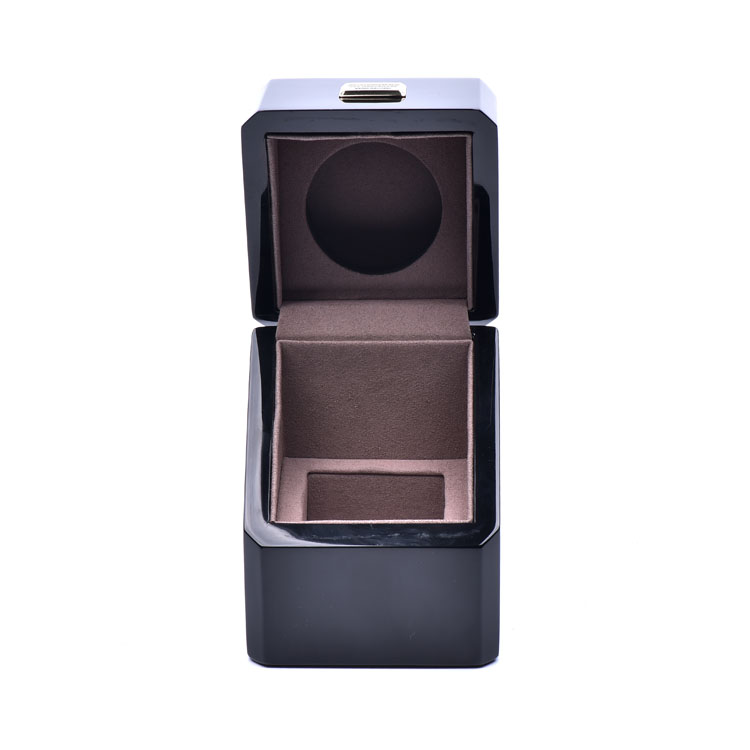 Cubo de pintura de piano negro cubierta oblicua de 45 grados Caja de envasado de perfume de madera de esquina hecha a medida