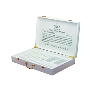 Jewhey White Watch Razor Collar Pin Pearl Gvp White PU Cuero logo cosmético Director esencial Caja de regalos de regalo