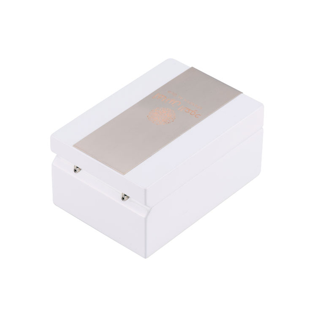 Caja de perfume de 15ml con decoración de placa de metal dorada rosa de estilo árabe