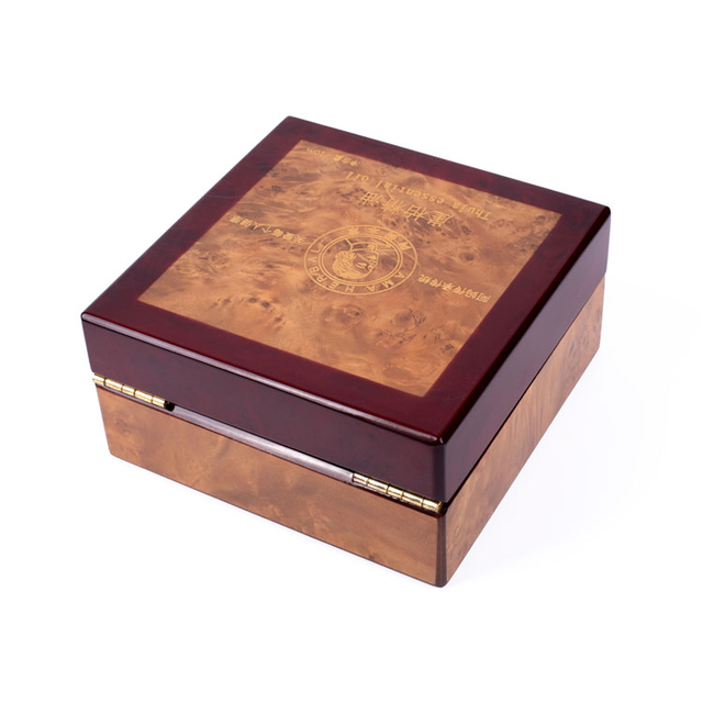 Cajas de aceite esenciales de madera pintadas a medida