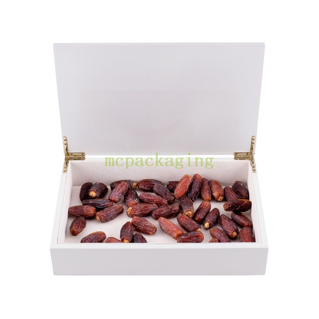 KSA Jeddah temporada de madera caja de madera personalizada blanca personalizada abierta laca grabada de madera de madera caja de chocolates caja de madera