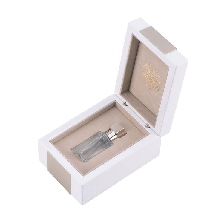 Caja de perfume de 15ml con decoración de placa de metal dorada rosa de estilo árabe