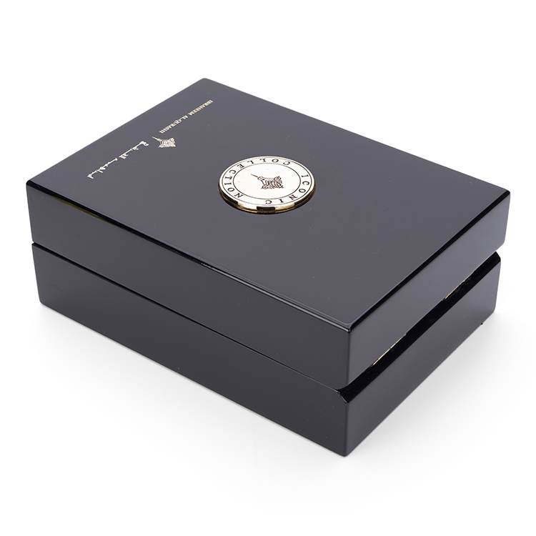 Noble y elegante negro de alto brillo laca de piano diseño de madera 50 ml regalos personalizados de lujo caja de paquete de perfume