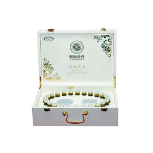 Organizar la caja personalizada de envasado de regalo de aceite cosmético de cuero de cuero blancos con colapso al aire libre.