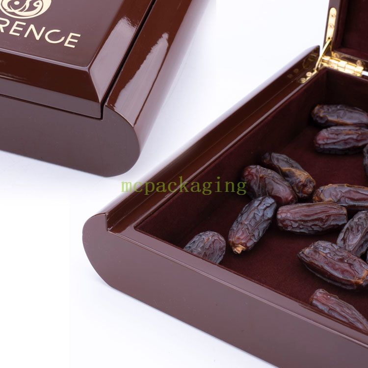 KSA Riad Temporada Caja de madera para la boda Fechas de madera de chocolate Patrón de tostadas Ramadán Ramadán